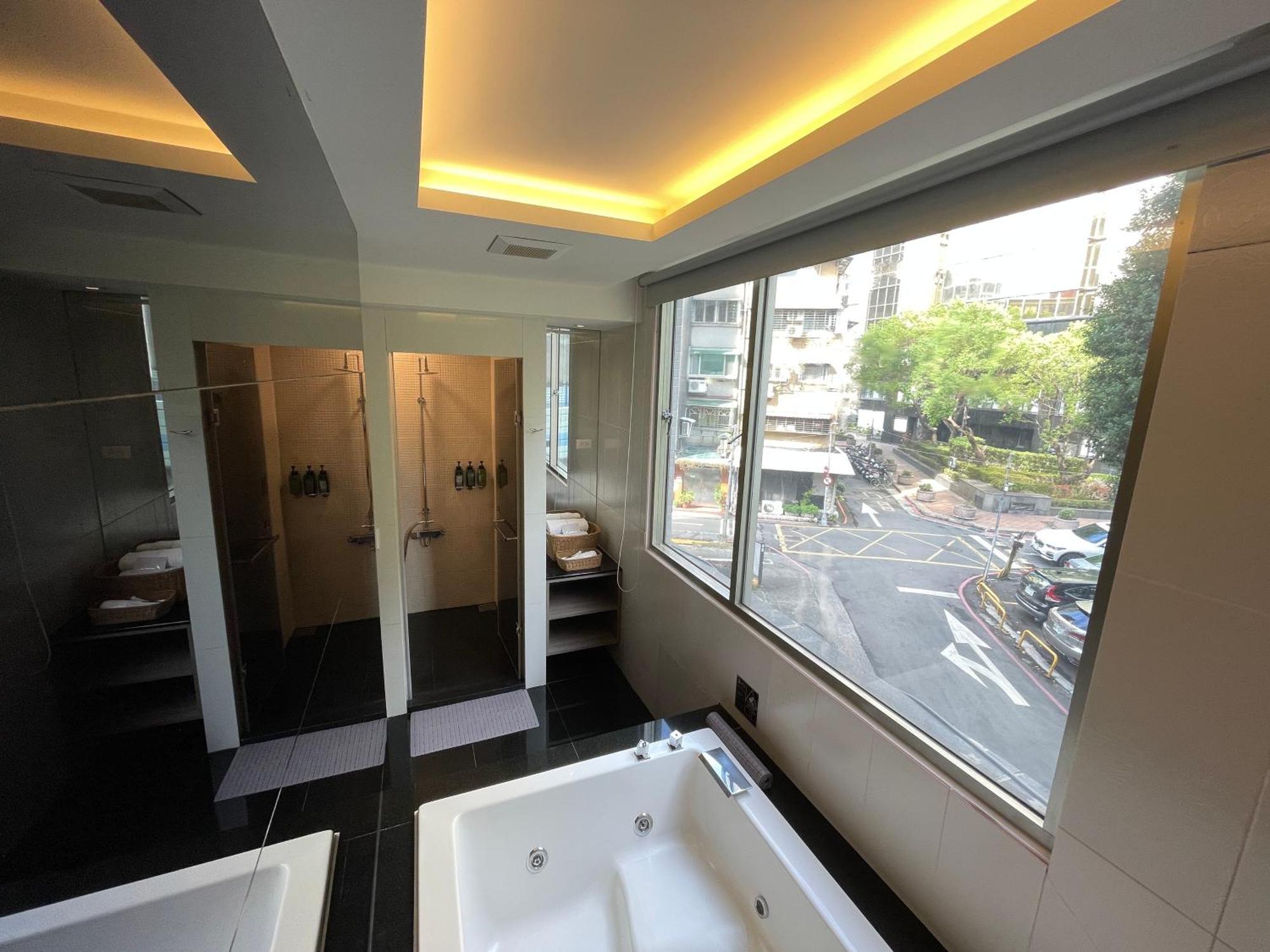 玩行旅台北館 Hotel ไทเป ภายนอก รูปภาพ